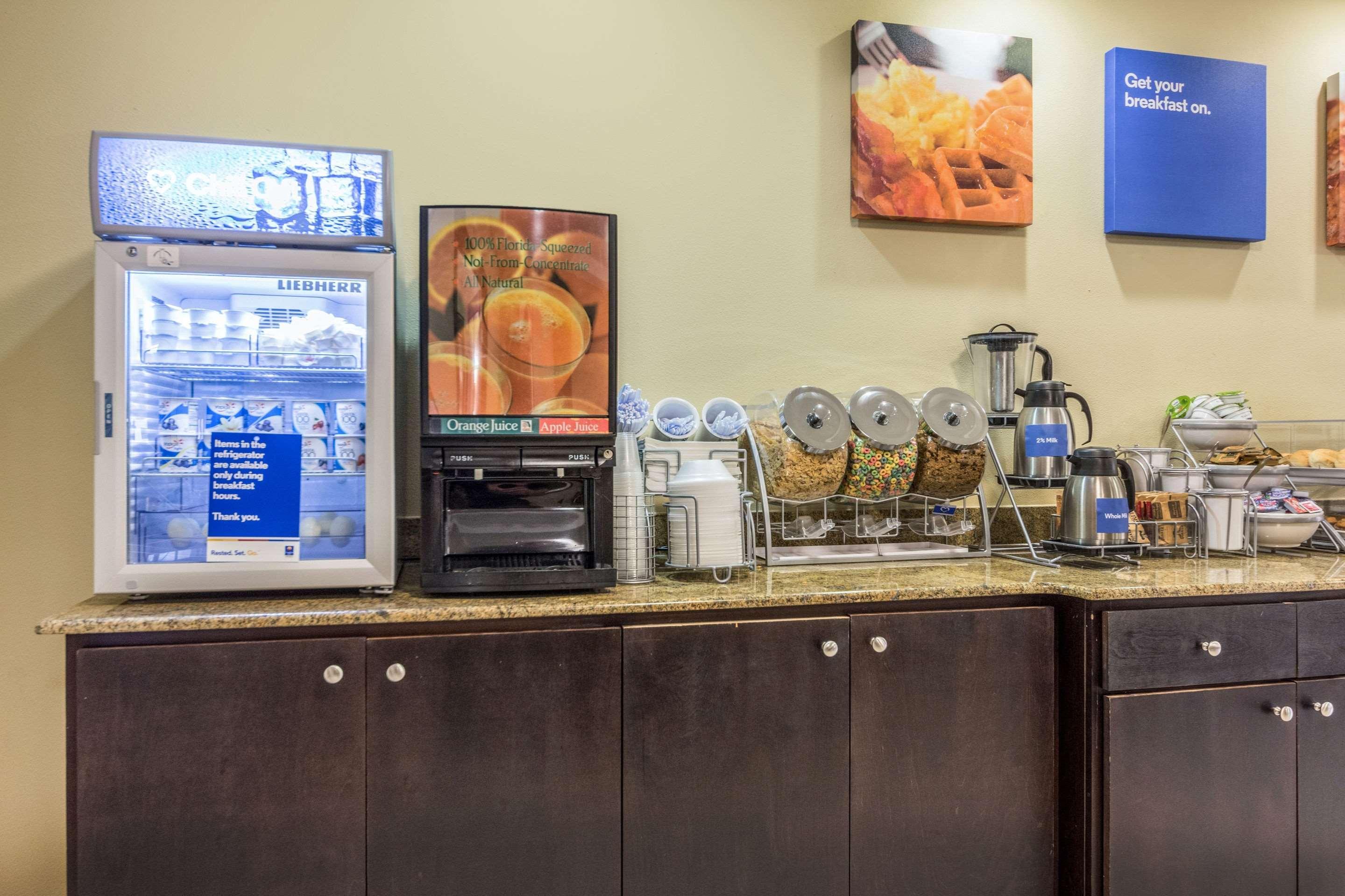 Comfort Inn & Suites Scott-West Lafayette Экстерьер фото